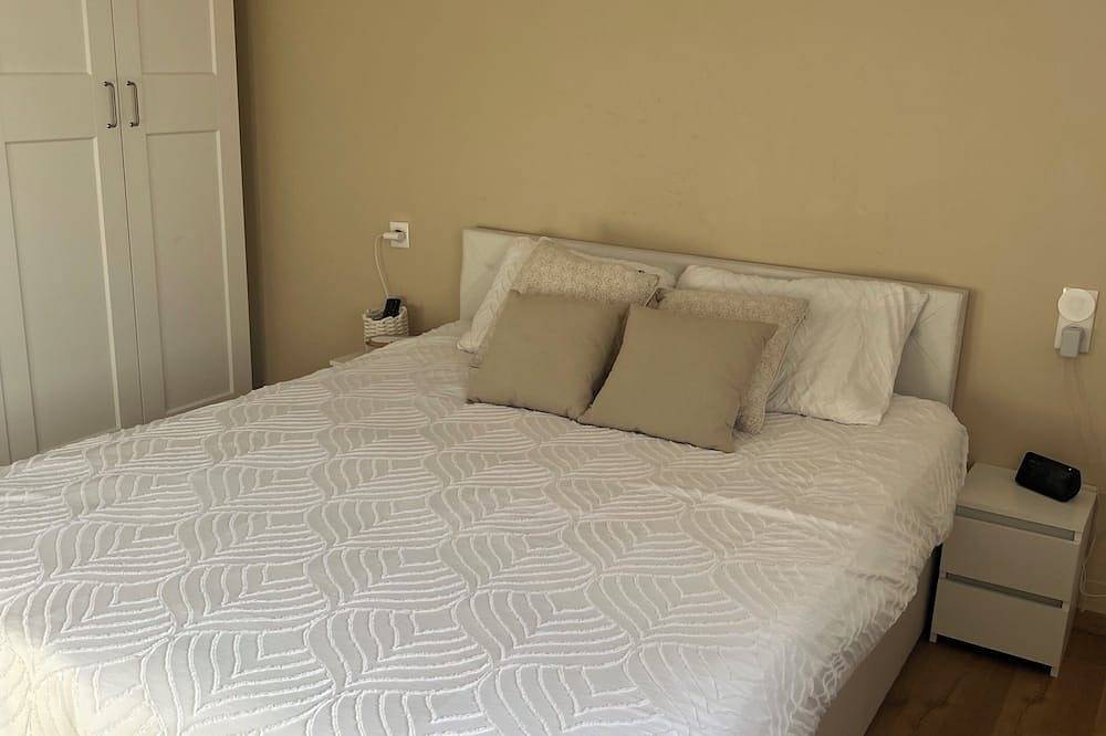 Rent villa 3 bedrooms, swimming pool, near Avignon in Le Pontet, Vaucluse
