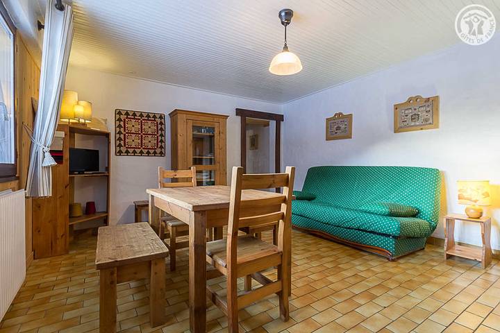 Gîte pour 4 personnes, avec jardin à Séez - 2