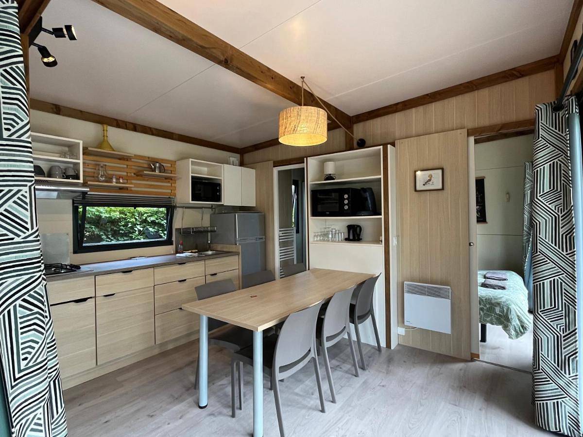 Chalet panoramique avec vue sur étang in Bec-de-Mortagne, Région du Havre