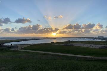 Gîte pour 2 personnes, avec balcon ainsi que jardin et piscine dans Saint-Guénolé