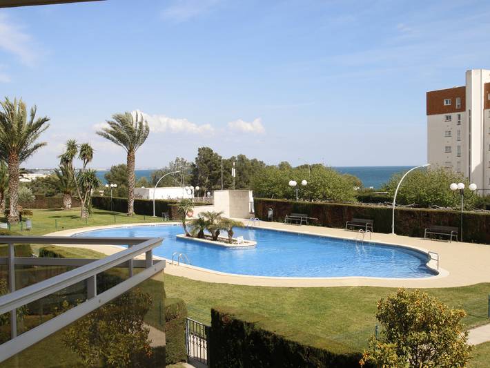 Appartement de vacances pour 5 personnes, avec Terrasse ainsi que Jardin et Piscine