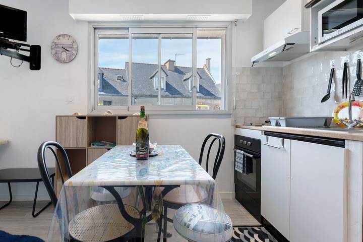 Hel studio-lejlighed, Studio Apartment 'Le Bon Endroit' in Port-Louis, Côte des Mégalithes