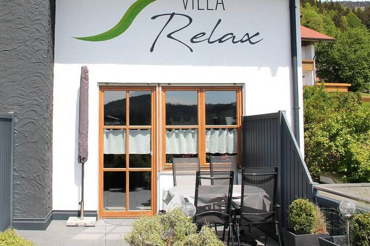 Ferienwohnung für 2 Personen, mit Balkon und Garten sowie Pool und Sauna