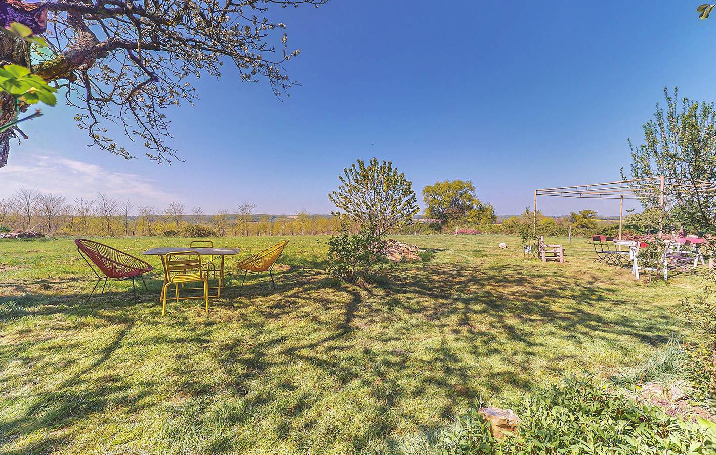 Appartement de jardin confortable près de la rivière L'Huisne in Villaines-la-Gonais, Sarthe