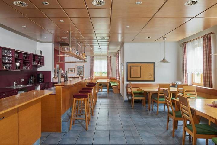 Appart’hôtel pour 24 personnes, avec Terrasse et Sauna dans Wald am Arlberg