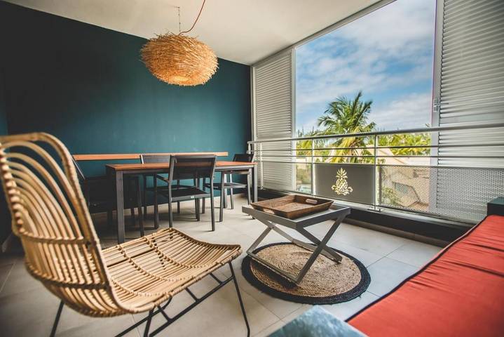 Gîte pour 4 personnes, avec piscine ainsi que terrasse et vue dans Plage de l'Hermitage - 4