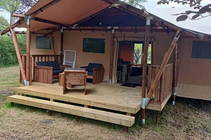 Location de vacances pour 6 personnes, avec jardin et jacuzzi à Cérans-Foulletourte