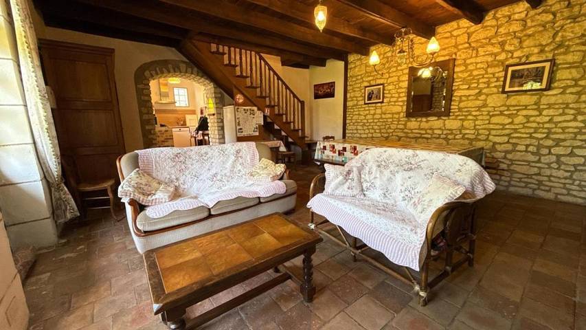 Location de vacances pour 8 personnes, avec terrasse à Thurageau - 4