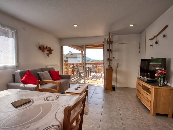 Ganze Wohnung, Helle Wohnung in Verchaix, 4 Pers, Terrasse, Garage, Wifi in Verchaix, Region Bonneville