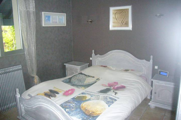 Location de vacances pour 6 personnes, avec jacuzzi et jardin à Lahonce - 2