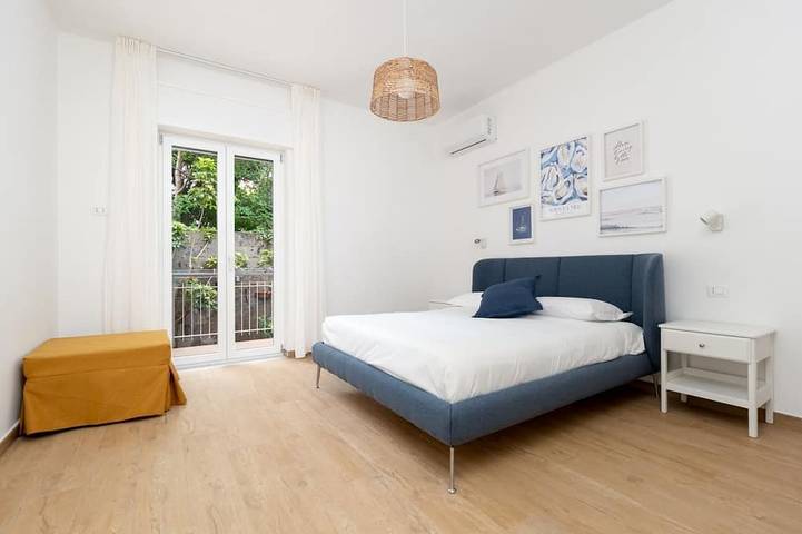 Apartamento entero, Residenza Madonna – Style, Sea & Private Parking in Meta’s Heart 🚗🌊 in Meta, Sorrento Coast