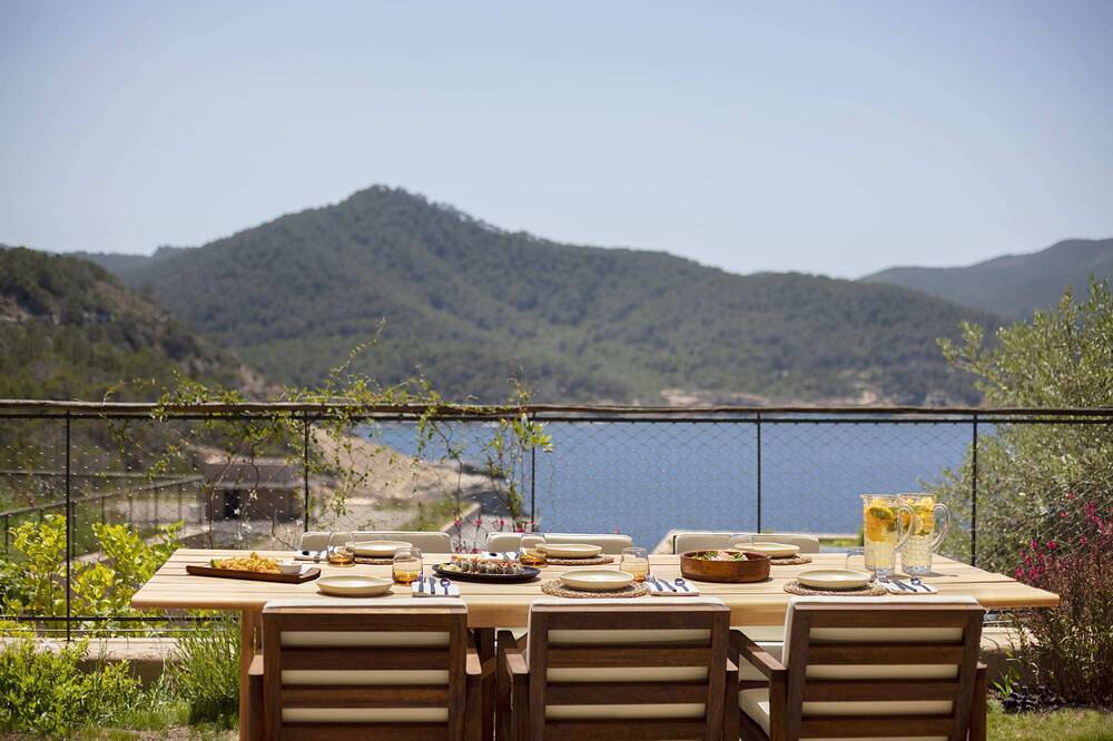 Four Bedroom Residence With Private Pool And Resort Access in Ses Figueretes, Ibiza Stadt