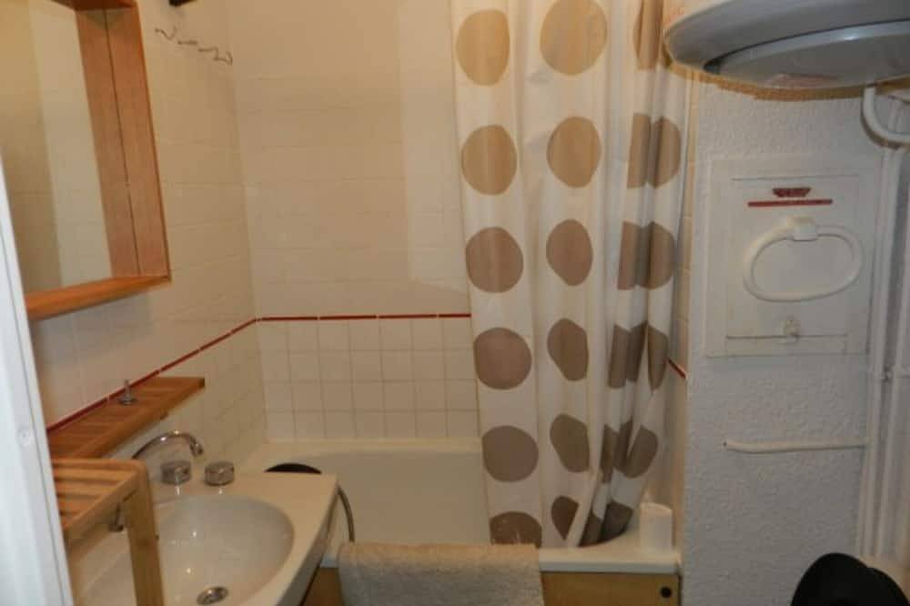 Appartement entier, Studio cabine à 100m des pistes - Balcon - Casier à skis in La Ferrière, Le Pleynet Les Sept Laux