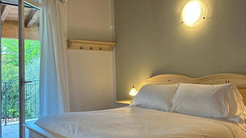 Chambre d’hôte pour 2 personnes, avec jardin ainsi que piscine et vue à Bardolino - 4