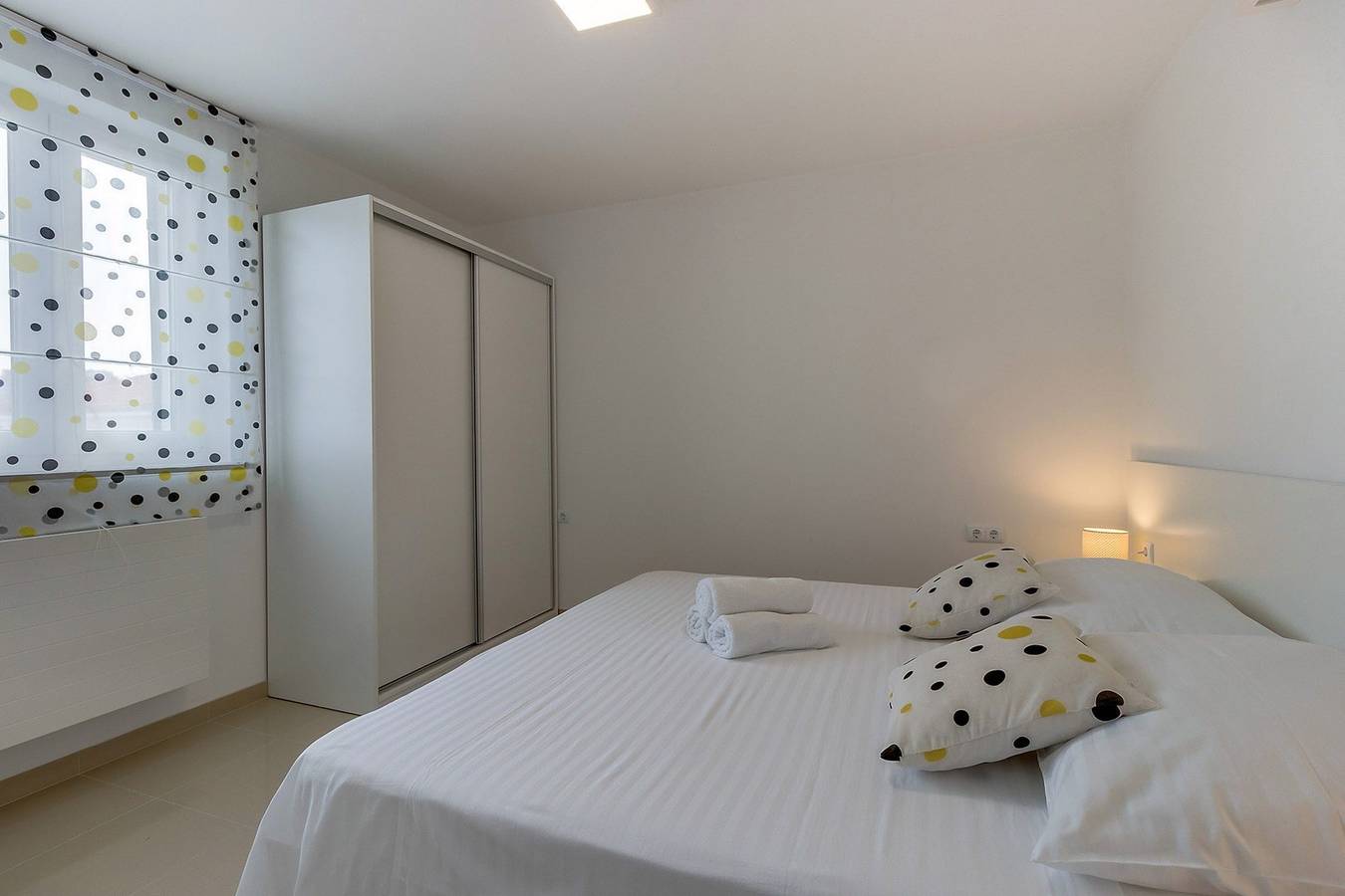 Ganze Wohnung, Das Apartment Ema befindet sich in Mali Lošinj, nicht weit vom Sandstrand entfernt, der sich in der Čikat-Bucht, ideal fur 2-4 personen in Mali Lošinj, Lošinj