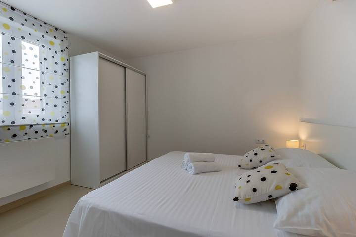Ferienwohnung für 4 Personen, mit Balkon/Terrasse auf Lošinj - 2