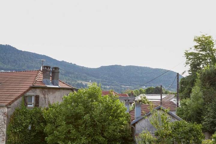 Gîte pour 4 personnes, avec terrasse ainsi que vue et jardin à Remiremont - 2