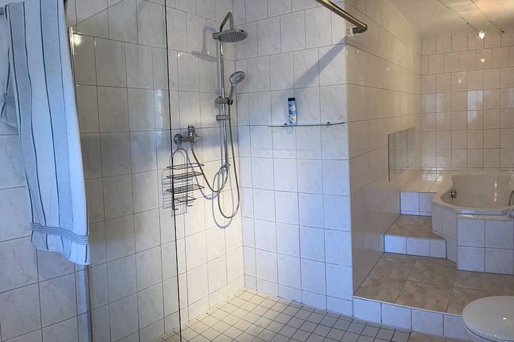 Ferienwohnung für 4 Personen, mit Terrasse und Garten in Bahretal - 3