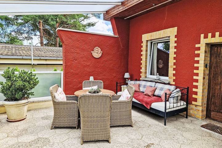 Bungalow für 4 Personen, mit Terrasse und Garten