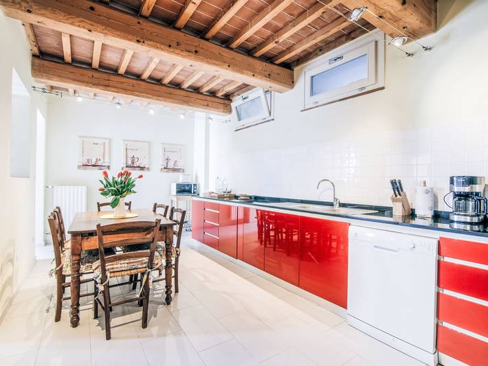 Appartamento intero, Wohnung 'The Lemon' mit Privatparkplatz in Uzzano, Provincia di Pistoia