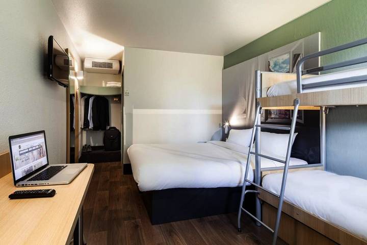 Hôtel pour 3 personnes, avec terrasse et jardin, animaux acceptés à Corbeil-Essonnes - 3