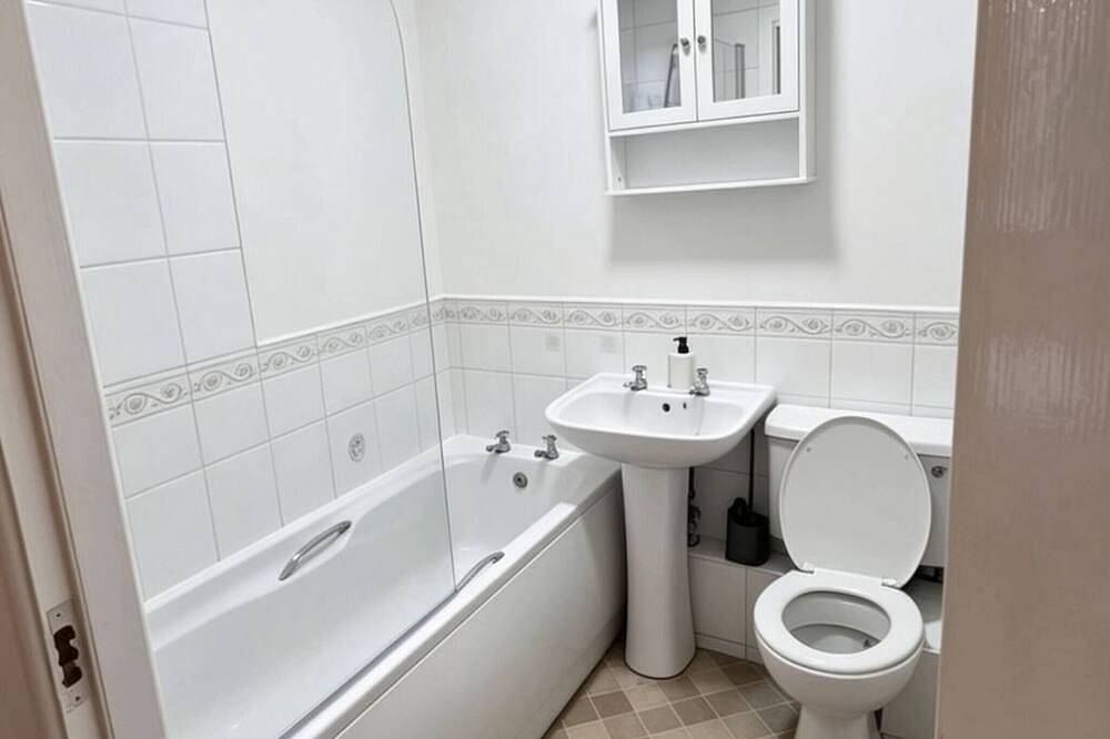 Entire apartment, Welcome to my property in Bolton, Greater Manchester