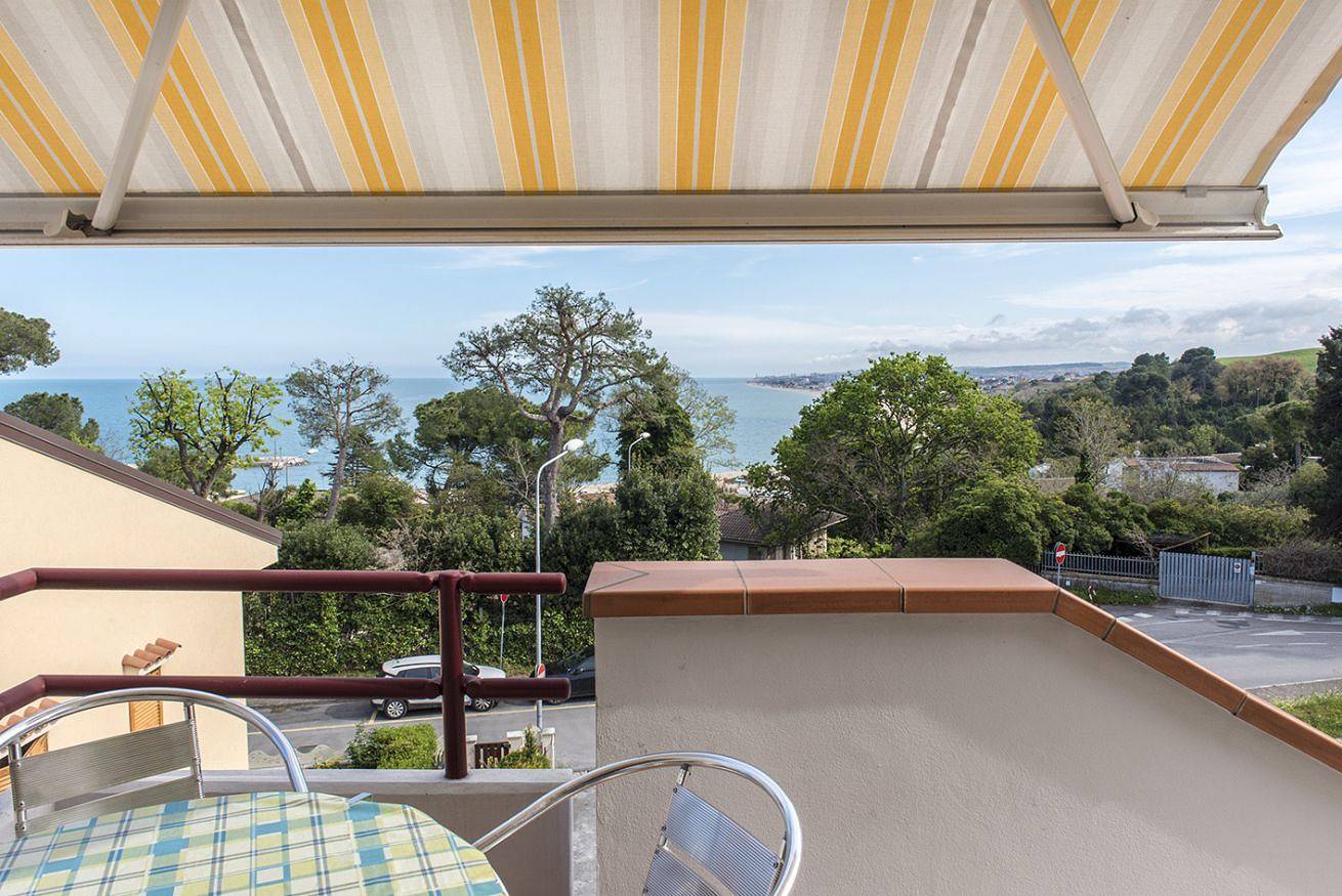 Ganze Wohnung, Ferienwohnung für 3 Personen mit Balkon/Terrasse in Numana, Riviera del Conero
