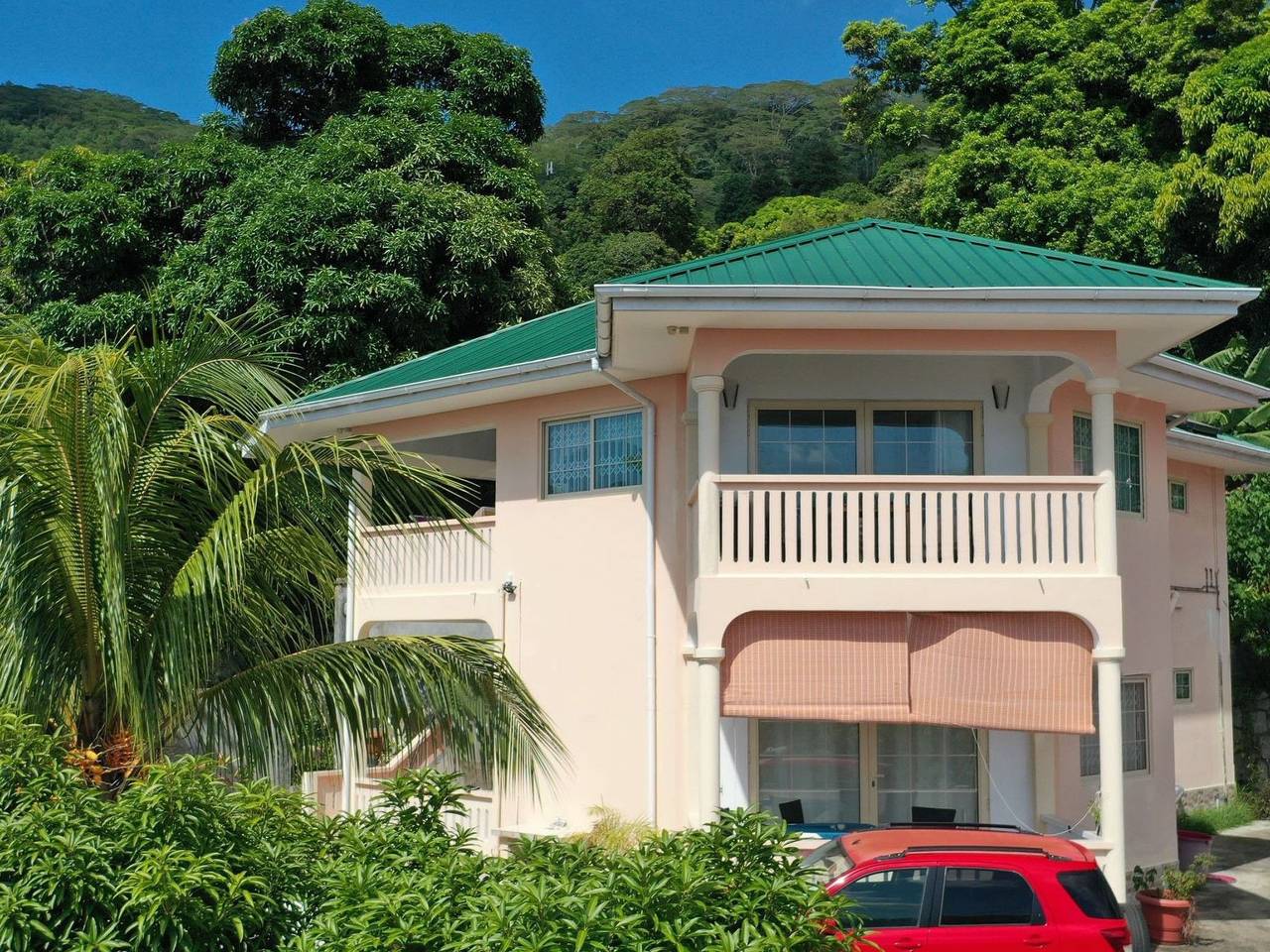 Ganze Wohnung, Horizon, klimatisierte Ferienwohnung mit Balkon in Mahé