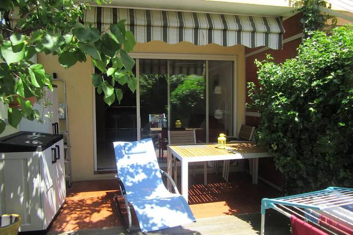 Appartement de vacances pour 3 personnes, avec terrasse ainsi que jardin et jacuzzi - 1