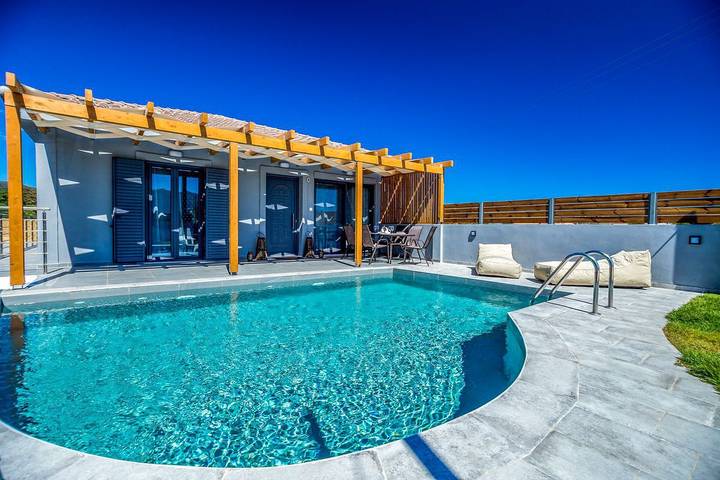 Location de vacances pour 6 personnes, avec jardin et terrasse dans Kalamaki - 2