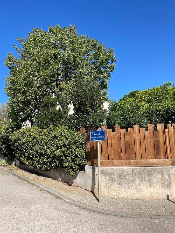 Location de vacances pour 6 personnes, avec vue ainsi que piscine et balcon à Saint-Jean-de-Védas - 2