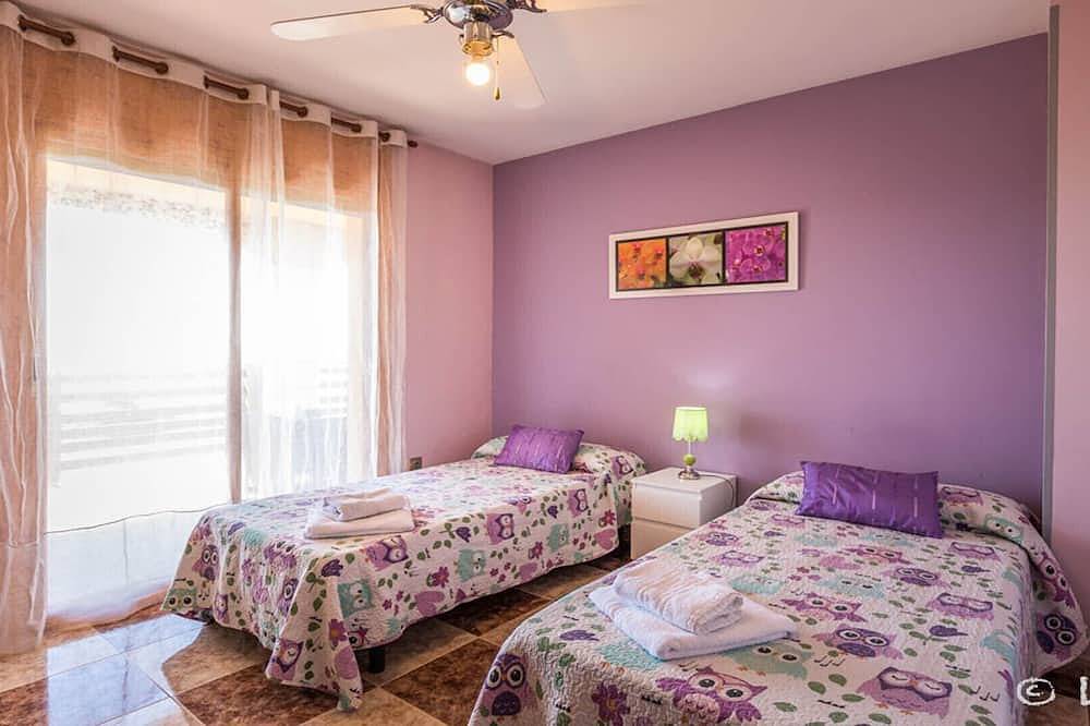 Fantastic vacation home, Large private pool, Free Wifi in Pineda de Mar, Costa del Maresme