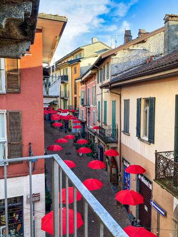Ferienwohnung für 2 Personen, mit Seeblick und Balkon, mit Haustier in Comune di Luino