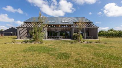 Ferienhaus für 12 Personen, mit Terrasse und Garten in Vrouwenpolder