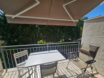 Gîte pour 4 personnes, avec terrasse dans Plage du Chay