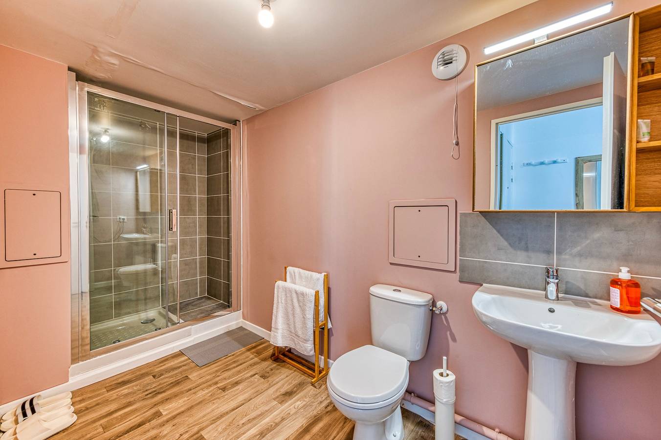 Appartement entier, Moulin à Vent A21 - Appt pour 4 in Bondy, Seine-Saint-Denis