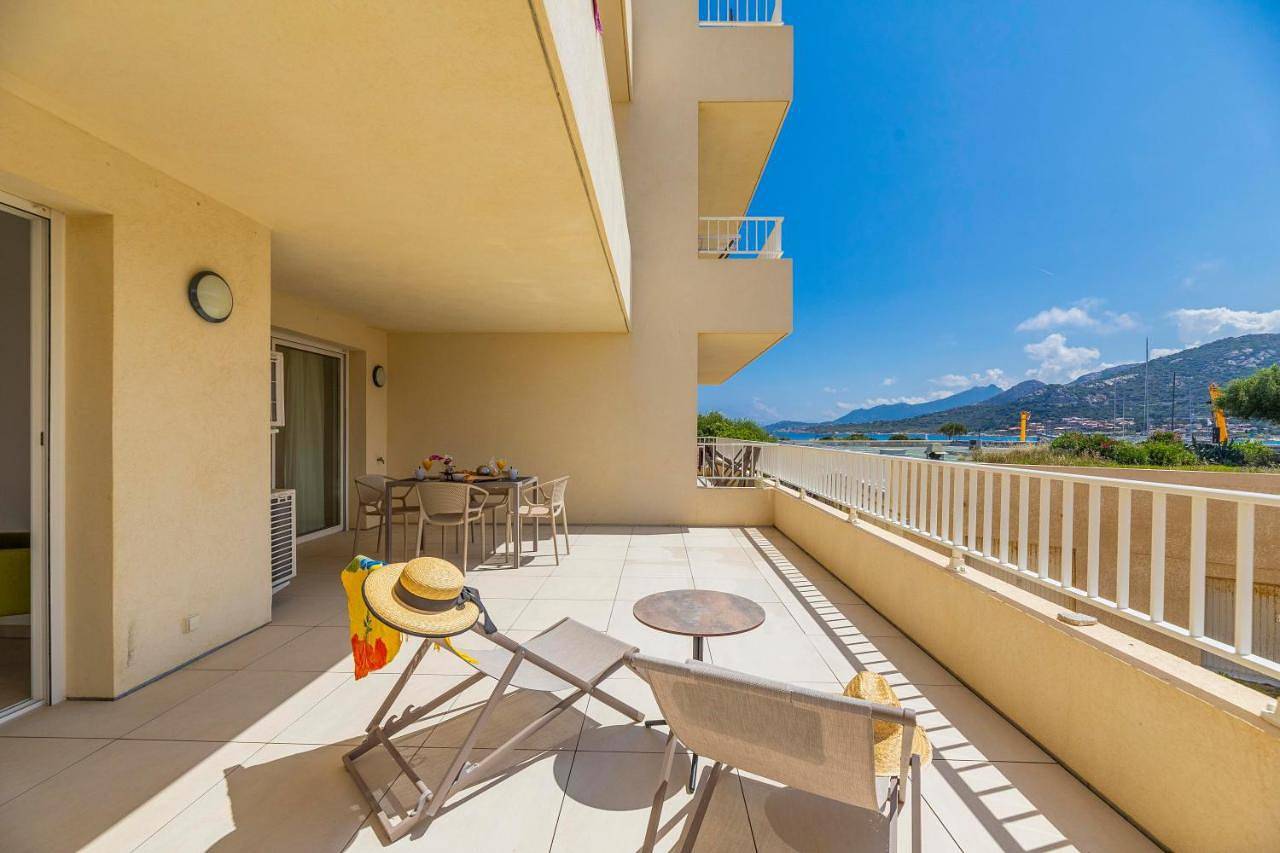 Apartment with Sea View in Sant Ambroggio, Lumio