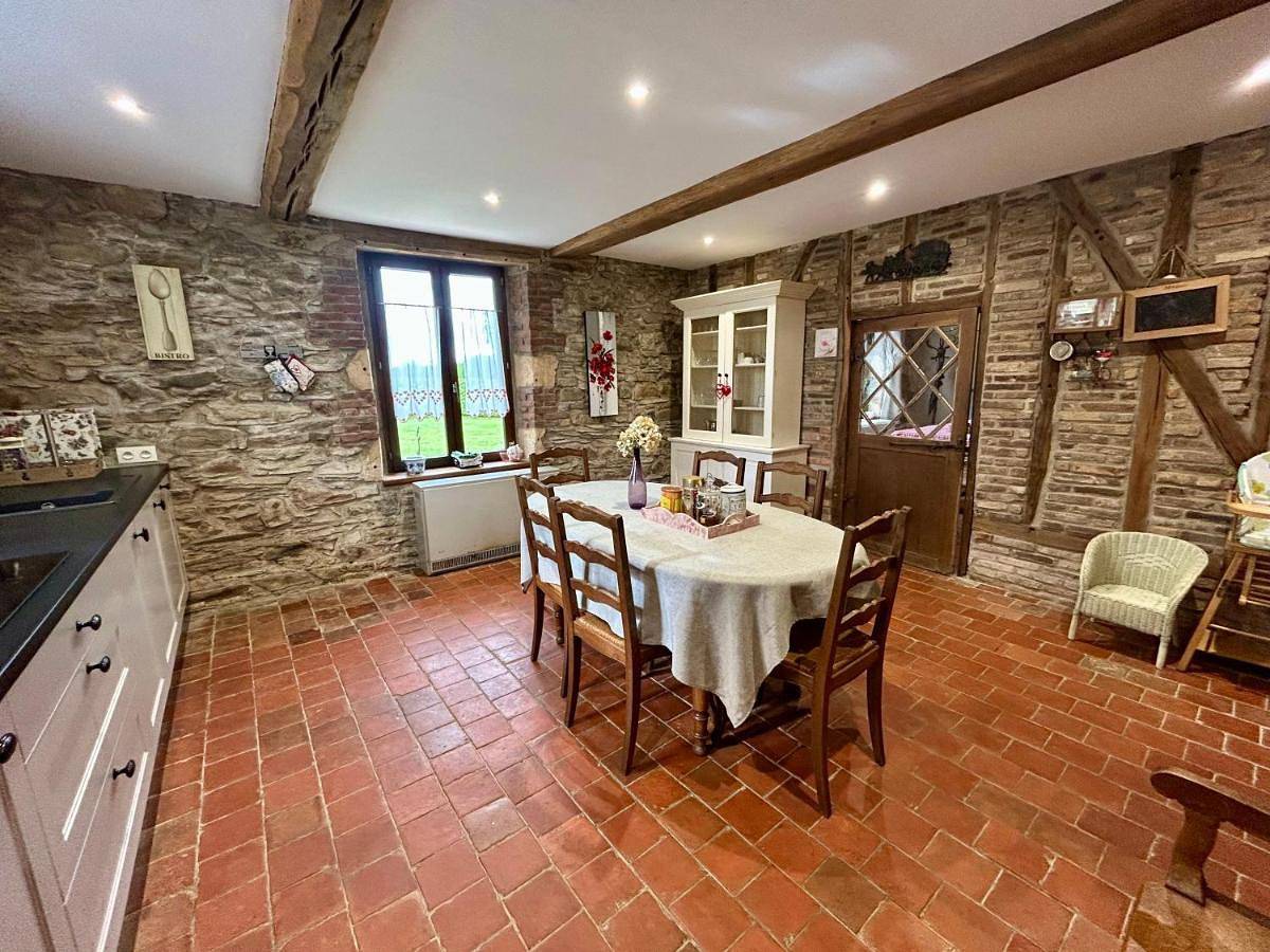 Three-Bedroom House in Neuville-lez-Beaulieu, Parc naturel régional des Ardennes