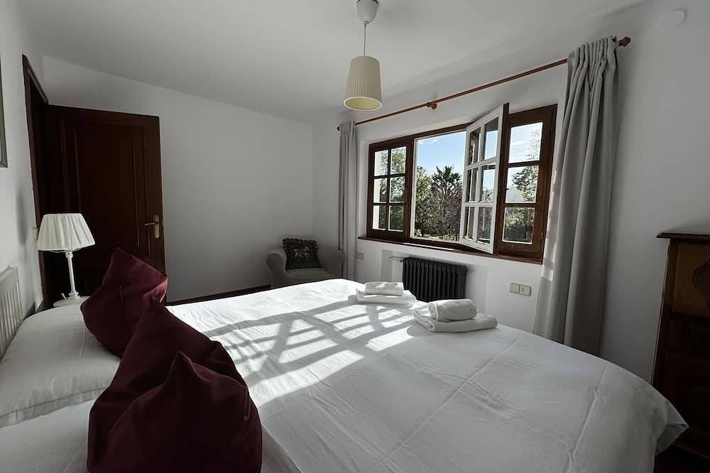 Casa Vaqueiro Llanes in Andrín, Llanes
