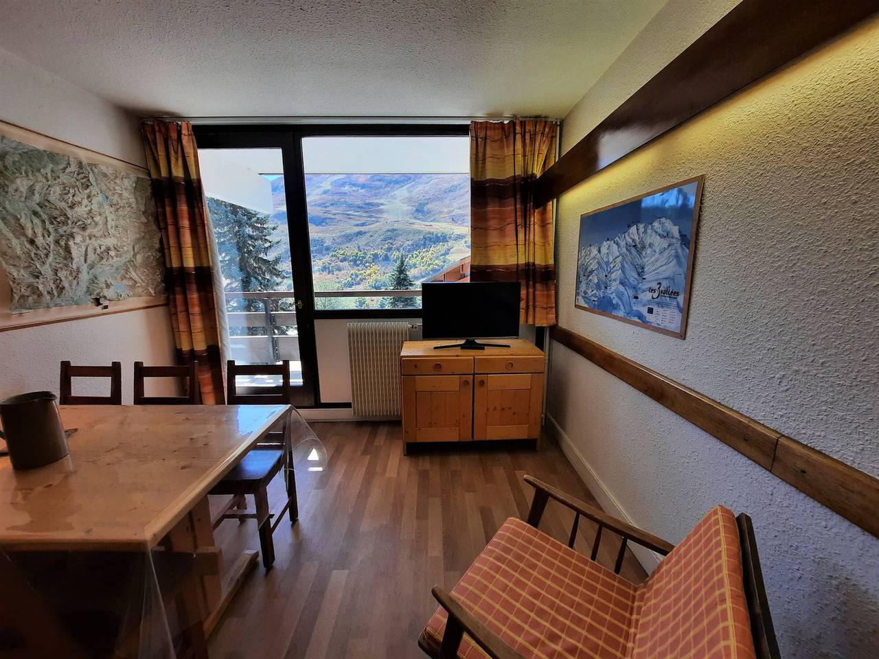 Ganze Wohnung, Appartement 6 Pers, Ski au Pied, Balcon Sud/Ouest, La Croisette - Les Menuires in Les Menuires, Saint-Martin-de-Belleville