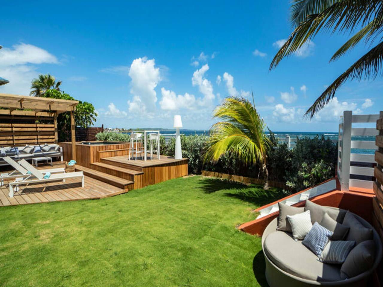Entire apartment, Villa in Le Moule with Beach Access in Le Moule, Guadeloupe (Caribbean)