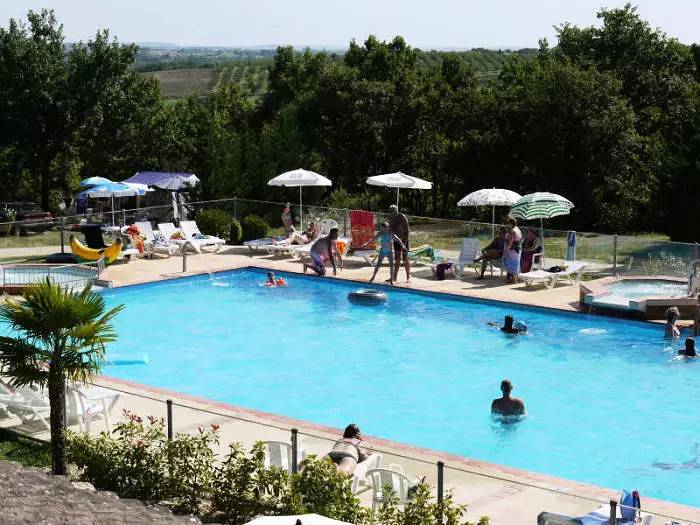 Bungalow 4 personen in Dévillac, Villeneuve-sur-Lot en omgeving