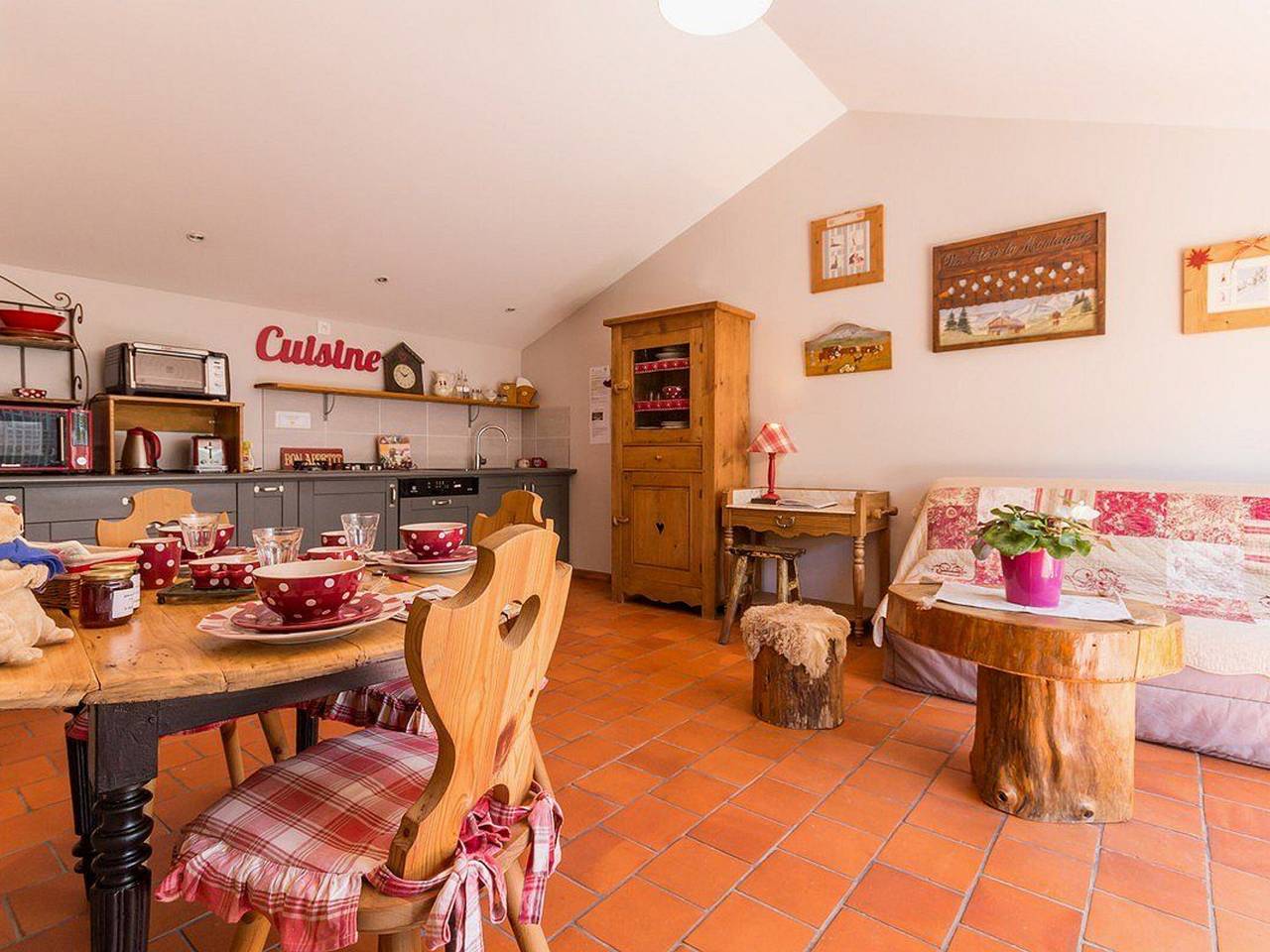 Gîte Ecogîte près de Pornic: parc fleuri, accès Pmr, vélos, cheminée, et king-size bed. in Chaumes-en-Retz, Valle del Loira