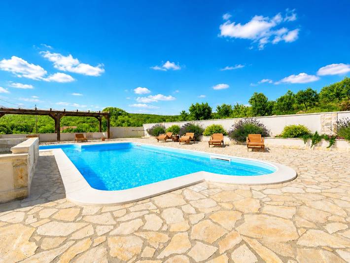 Villa für 10 Personen, mit Terrasse und Kinderpool sowie Garten in Dalmatien - 3