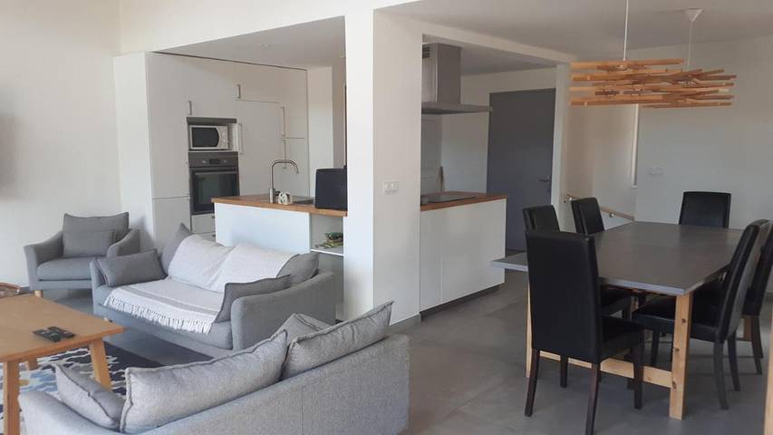 Gîte pour 8 personnes, avec terrasse et vue dans Station de La Colmiane - 4