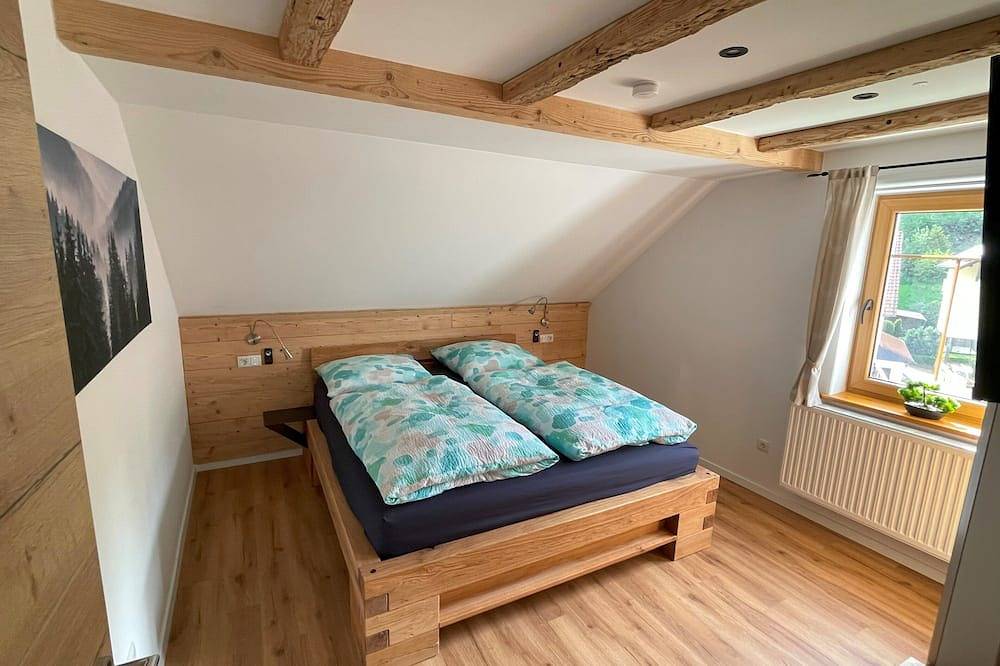 Ganze Wohnung, 5 Sterne (Dtv) Ferienhaus mit viel Platz, Terrasse und umzäunten Garten in Wallenfels, Frankenwald