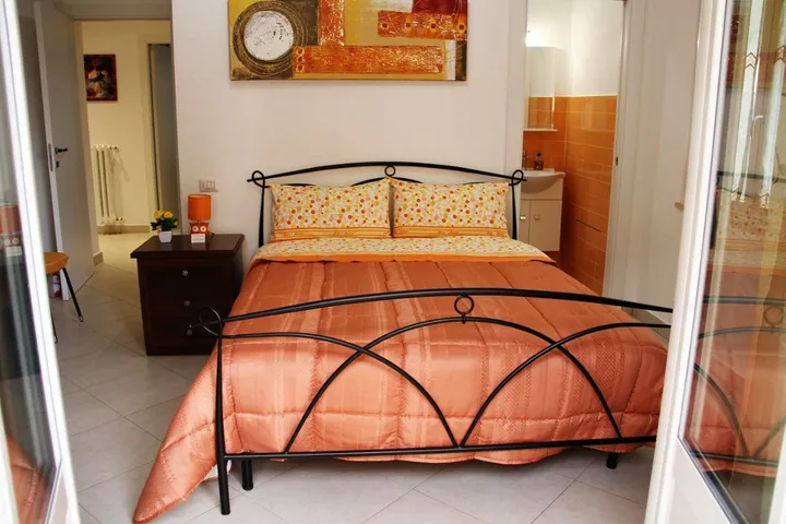 Casa de huéspuedes para 2 personas, con terraza y vistas - 1
