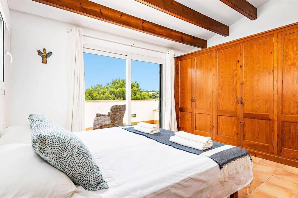 Villa Anchorage by Villa Plus in Coves Noves, Es Mercadal