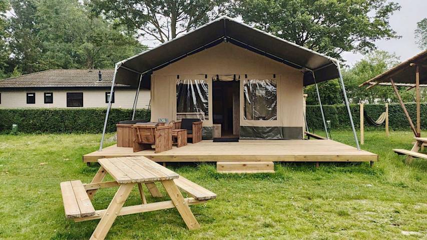 Vakantiehuis voor 6 personen, met Terras en Tuin in Langedijk
