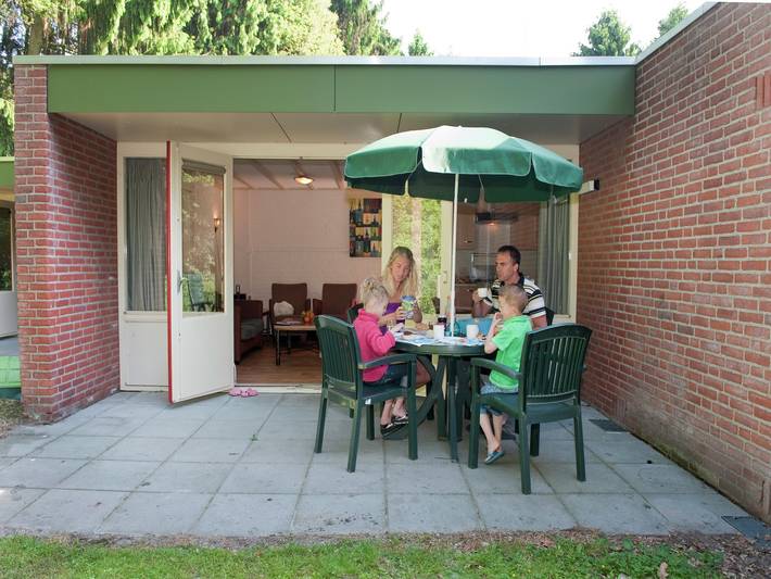 Ferienhaus für 4 Personen, mit Terrasse und Pool, mit Haustier